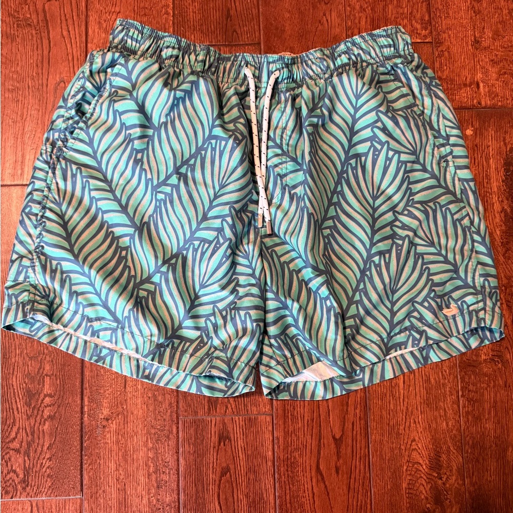Southern Marsh Leaf Pattern Men's Shorts - Green and Blue